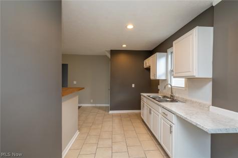 2278 26th Street SW Akron OH 44314