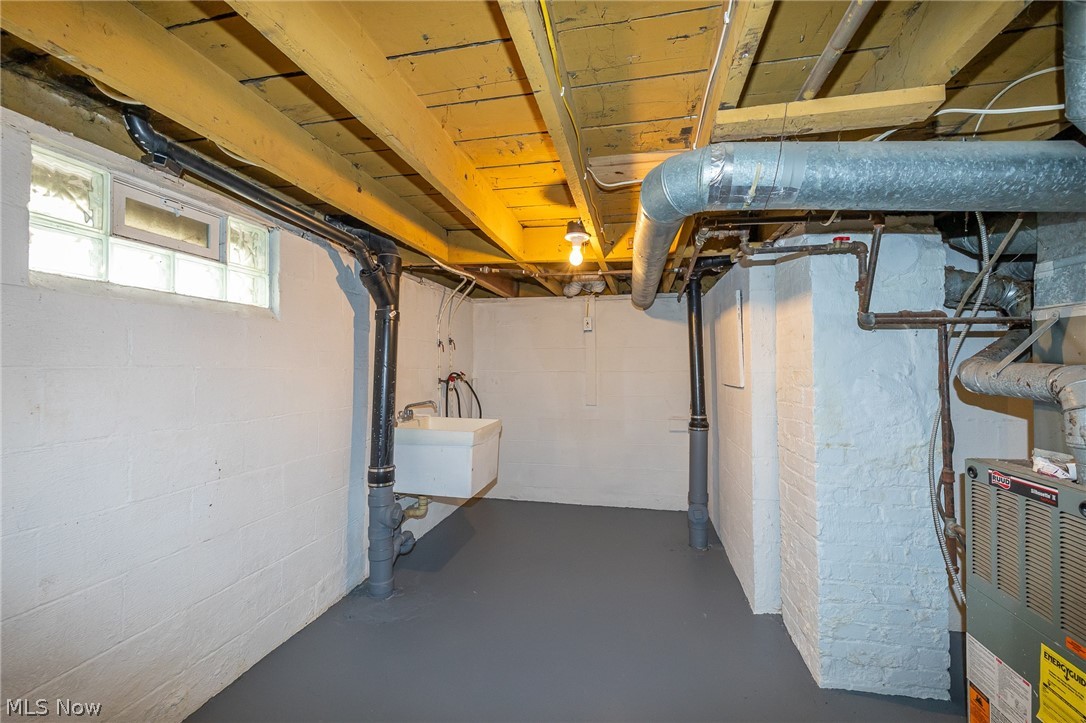 2278 26th Street SW Akron OH 44314