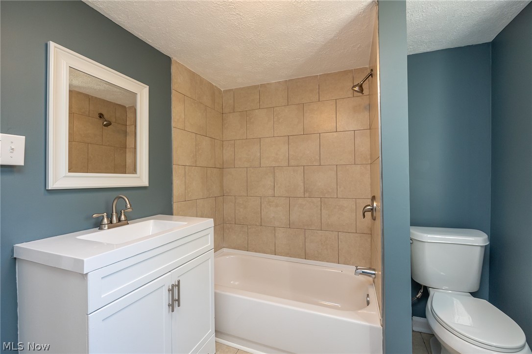 2278 26th Street SW Akron OH 44314