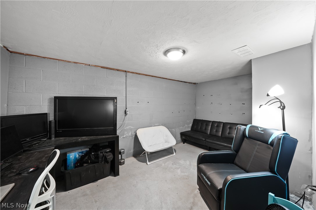 227 Forest Park Drive Lagrange OH 44050