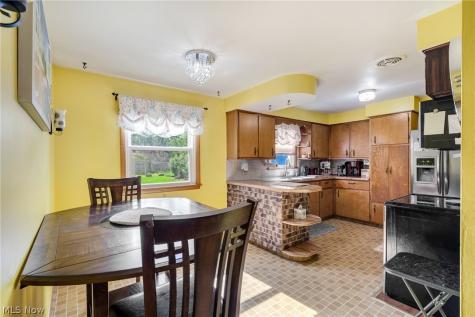 3229 Glen Oaks Drive Youngstown OH 44511
