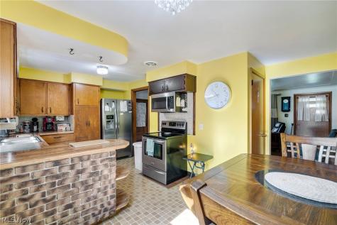 3229 Glen Oaks Drive Youngstown OH 44511