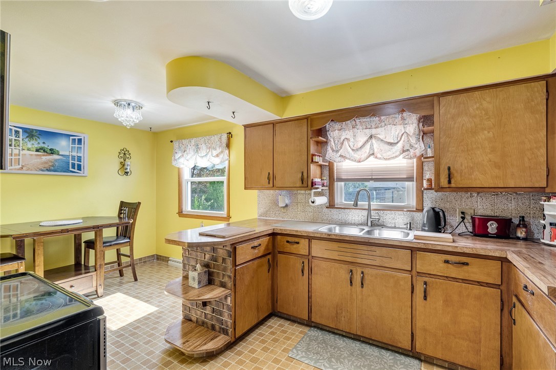3229 Glen Oaks Drive Youngstown OH 44511
