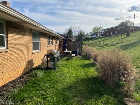 339 Garfield Steubenville OH 43952