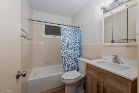 15541 Susan Drive Brook Park OH 44142