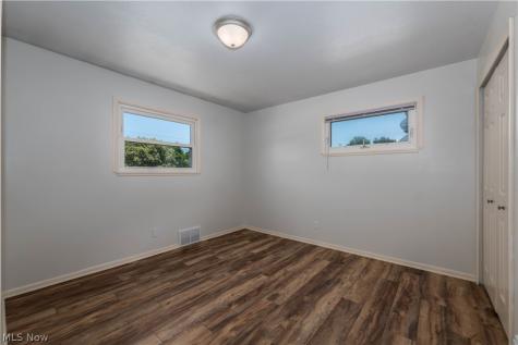 15541 Susan Drive Brook Park OH 44142