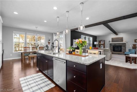 2430 Woodhawk Lane Avon OH 44011