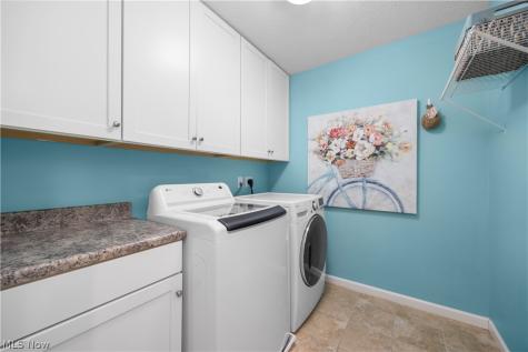 2430 Woodhawk Lane Avon OH 44011