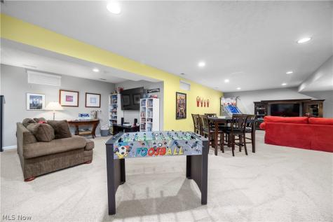 2430 Woodhawk Lane Avon OH 44011