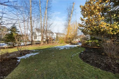 2430 Woodhawk Lane Avon OH 44011