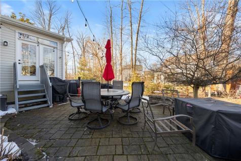 2430 Woodhawk Lane Avon OH 44011