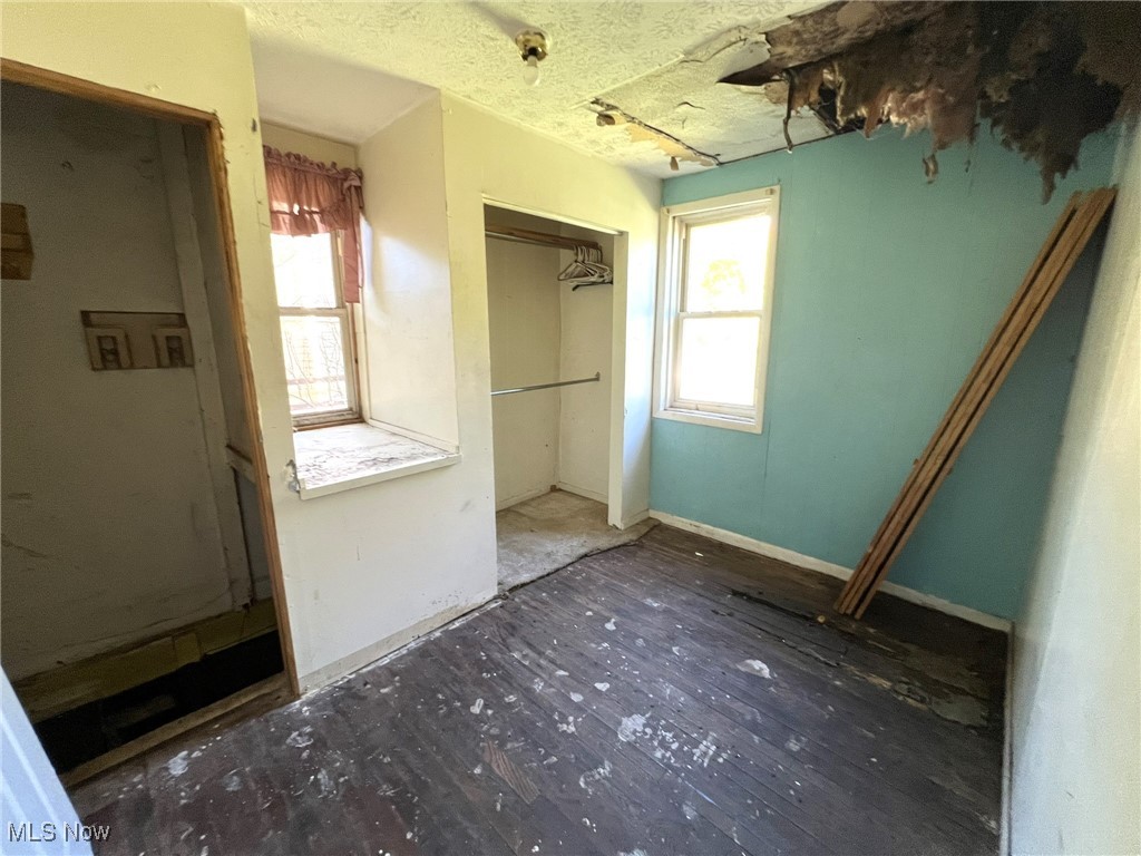 2487 Delaware Avenue Akron OH 44312