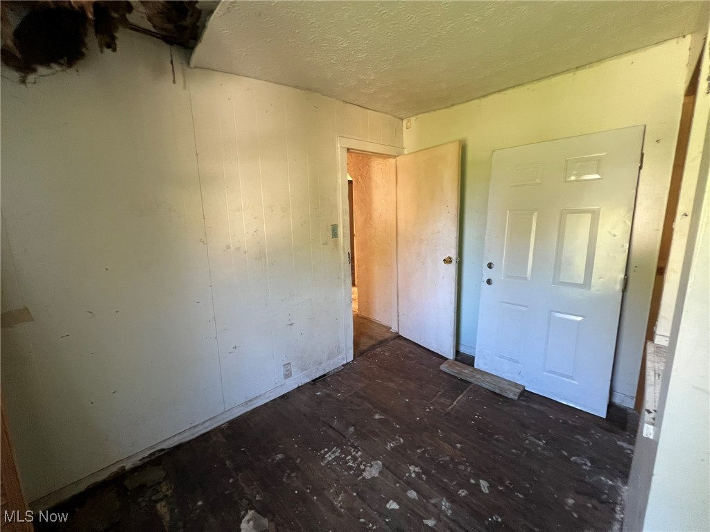 2487 Delaware Avenue Akron OH 44312