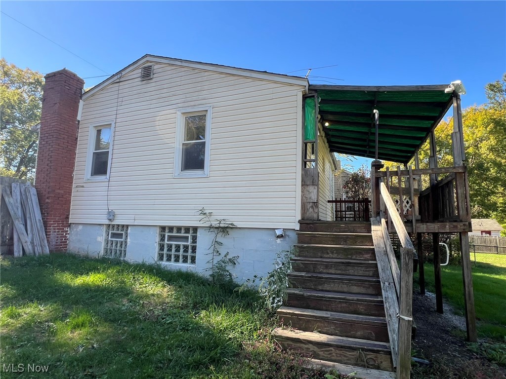 2487 Delaware Avenue Akron OH 44312