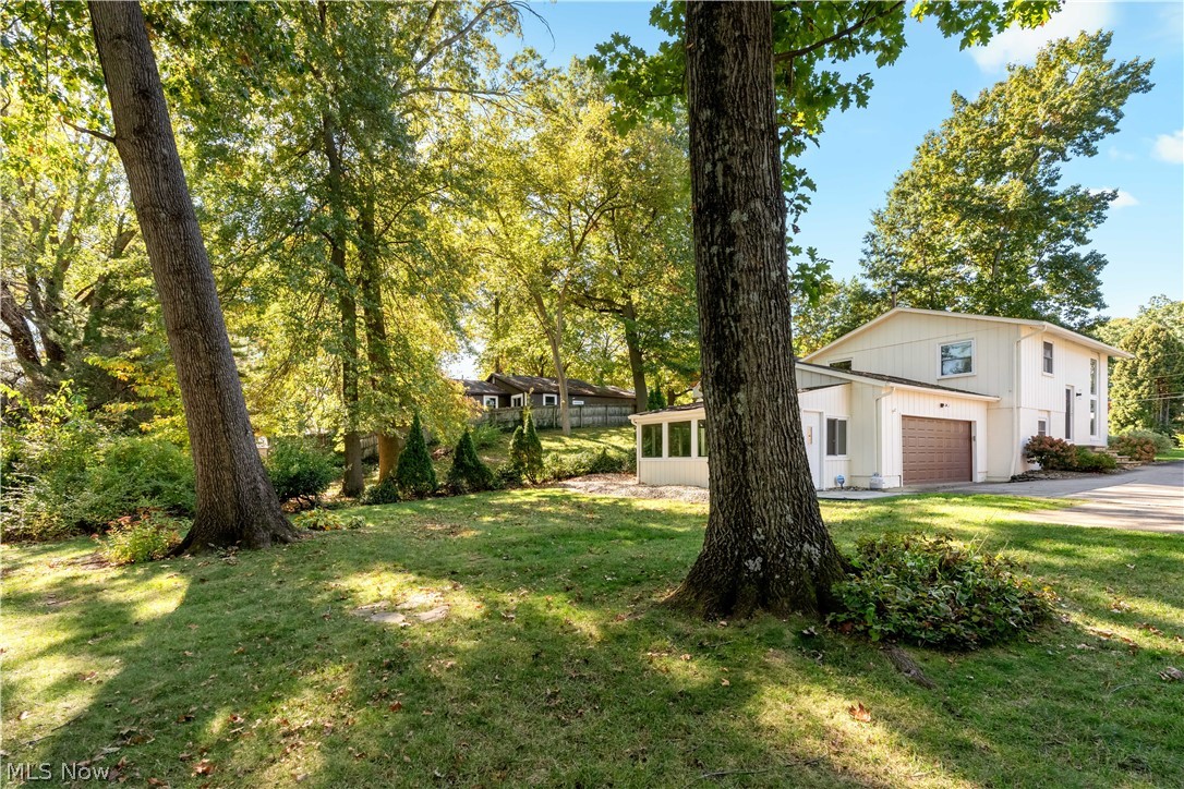 6274 Woodmoor Avenue NW Canton OH 44718