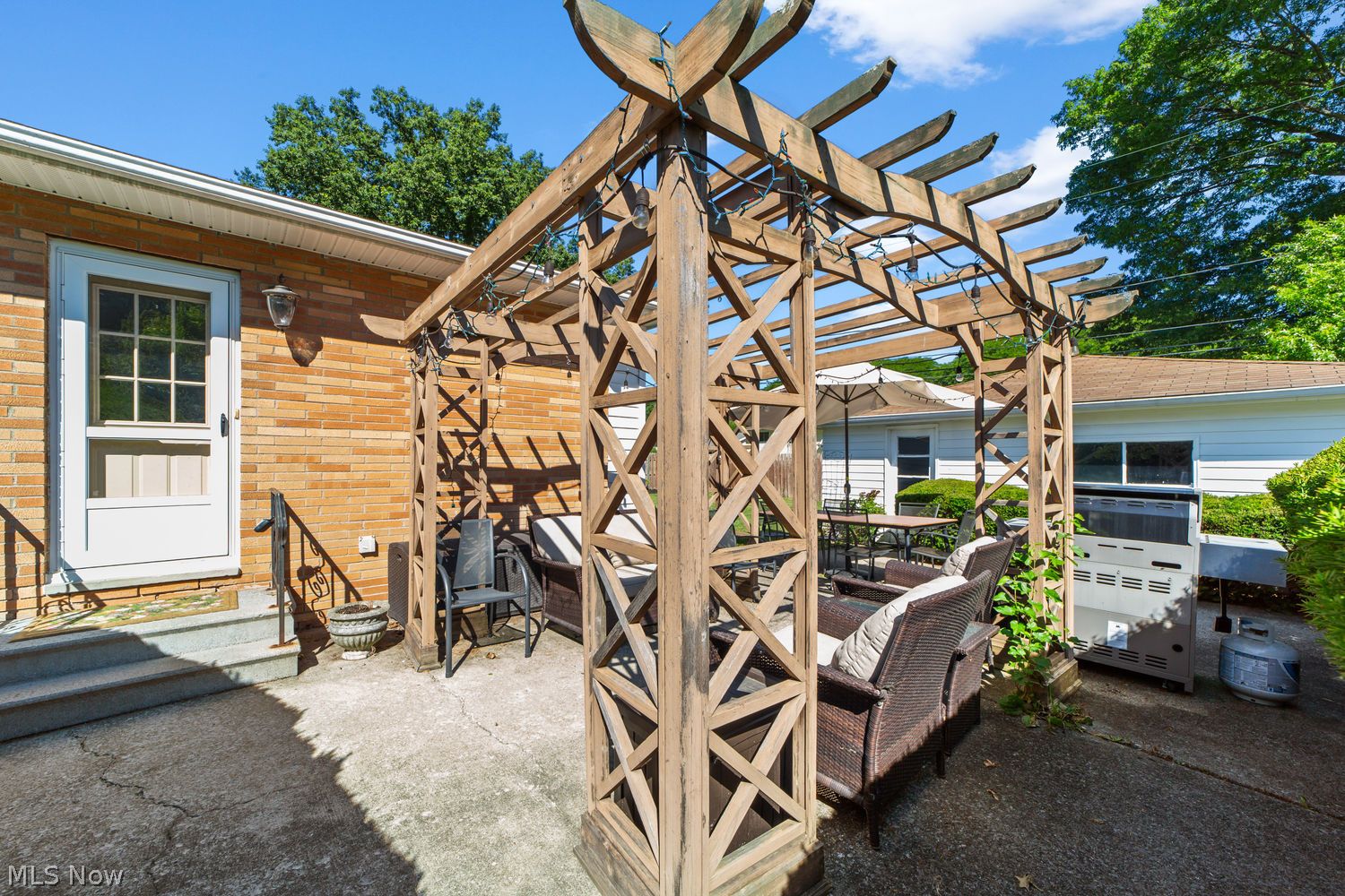 4428 Oak Lane North Olmsted OH 44070