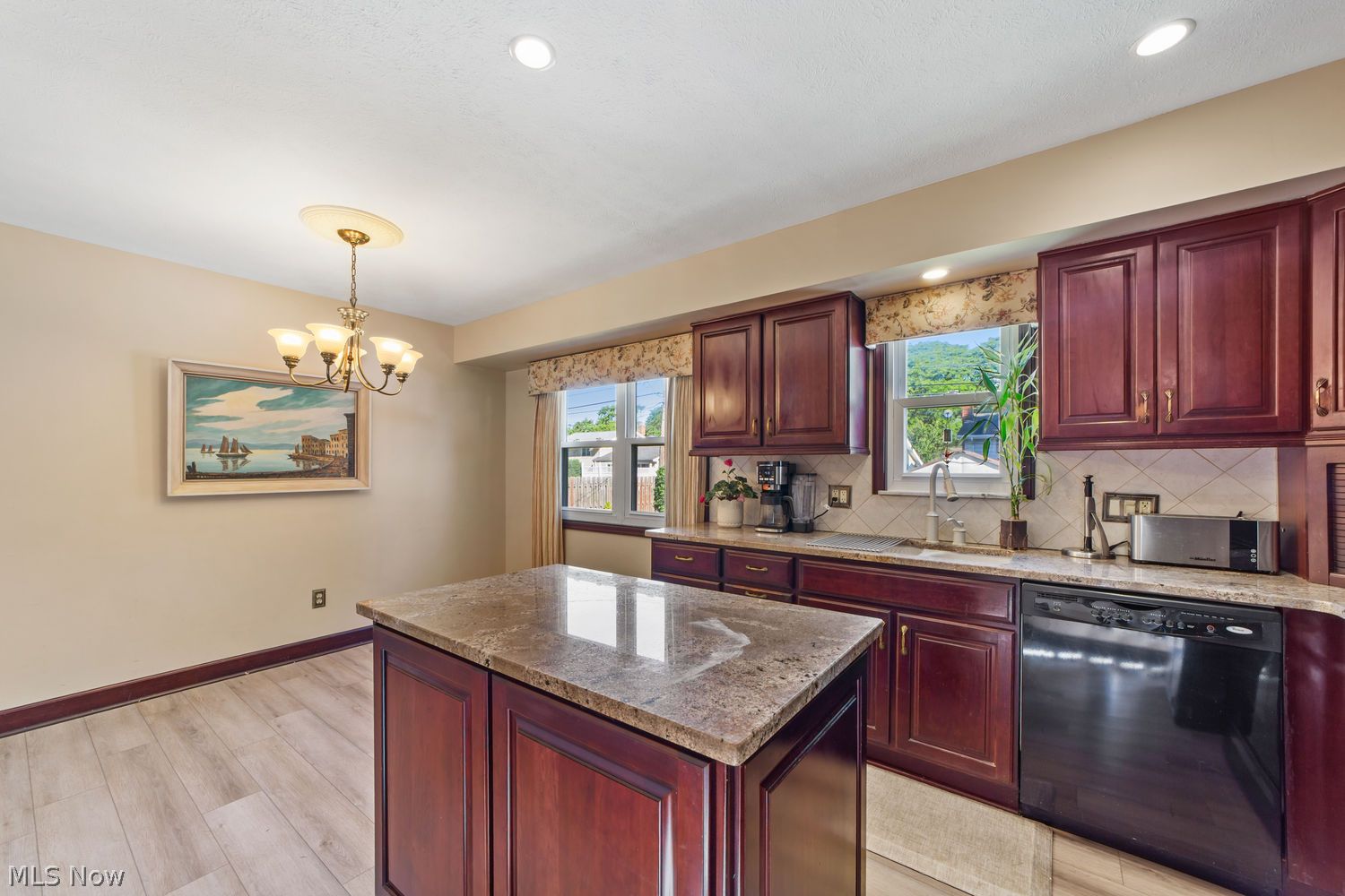4428 Oak Lane North Olmsted OH 44070