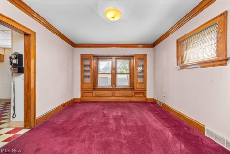 11301 Linnet Avenue Cleveland OH 44111