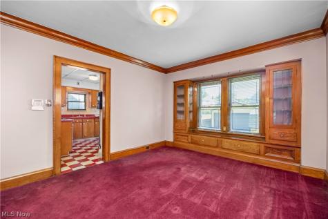 11301 Linnet Avenue Cleveland OH 44111