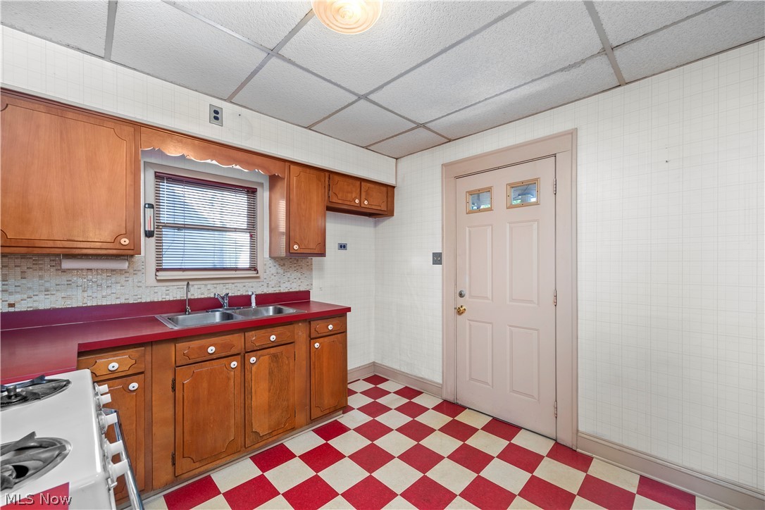 11301 Linnet Avenue Cleveland OH 44111