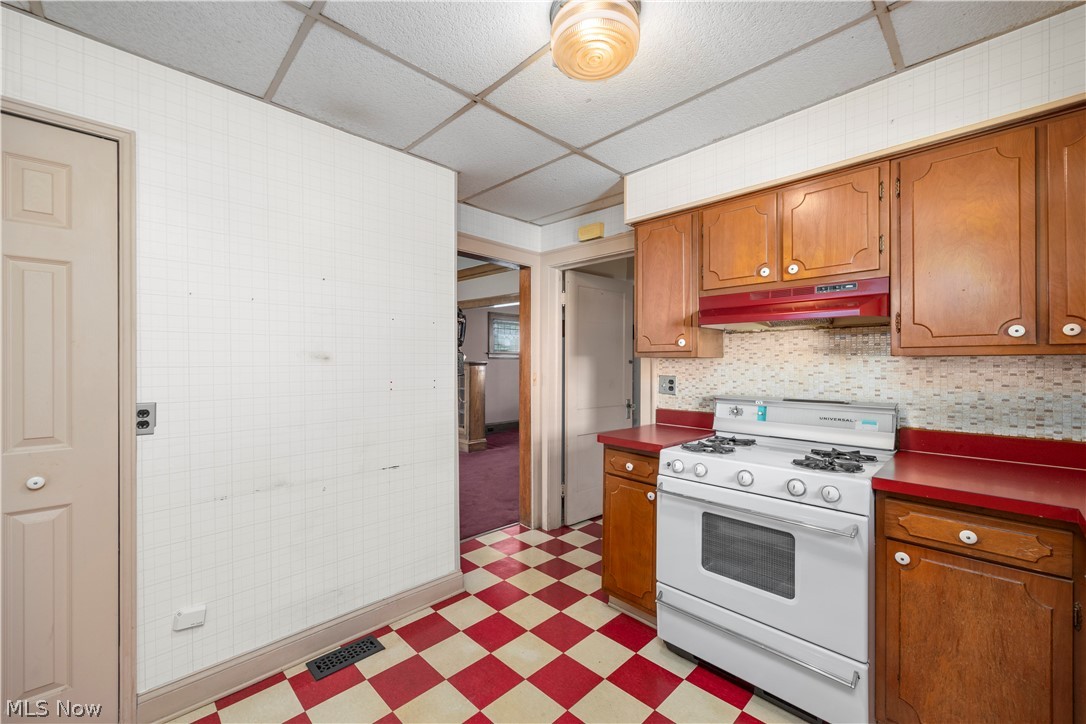 11301 Linnet Avenue Cleveland OH 44111