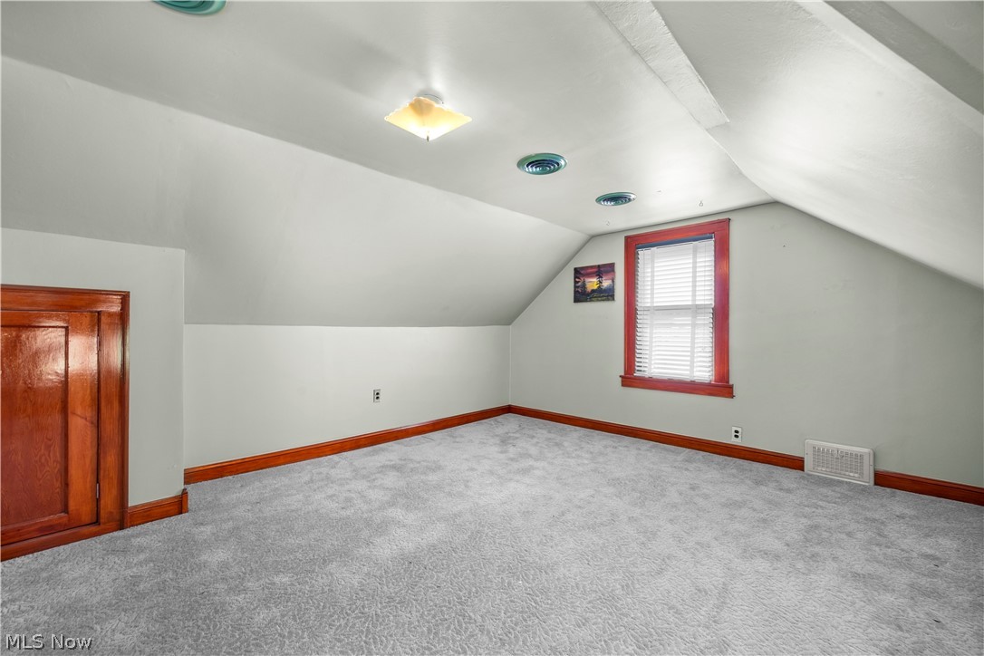 11301 Linnet Avenue Cleveland OH 44111