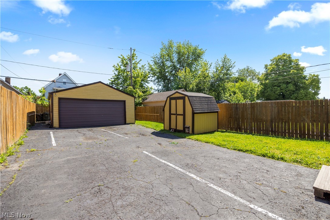 11301 Linnet Avenue Cleveland OH 44111