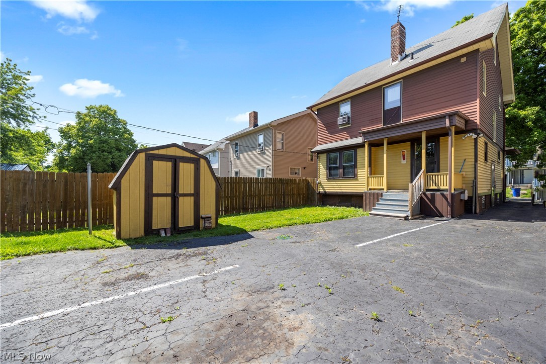 11301 Linnet Avenue Cleveland OH 44111