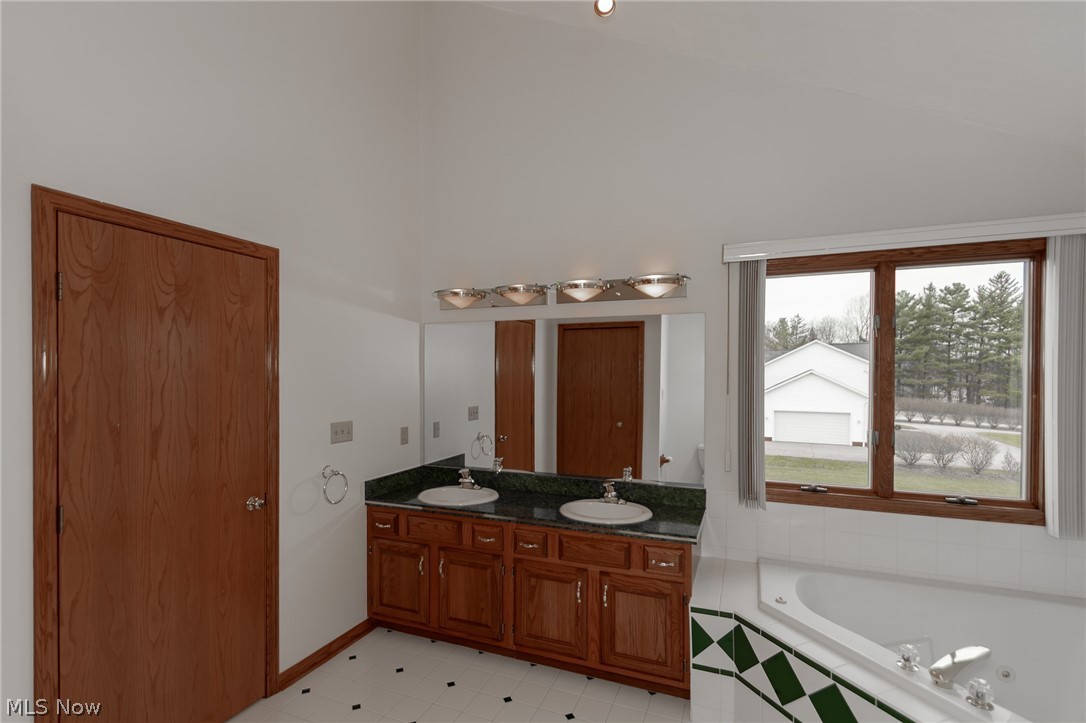 2870 Istra Lane Willoughby Hills OH 44092