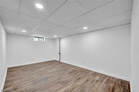 90 Cowles Avenue Bedford OH 44146