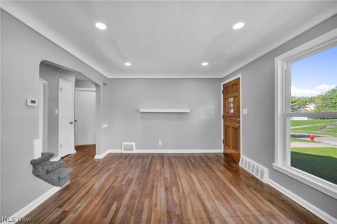 90 Cowles Avenue Bedford OH 44146