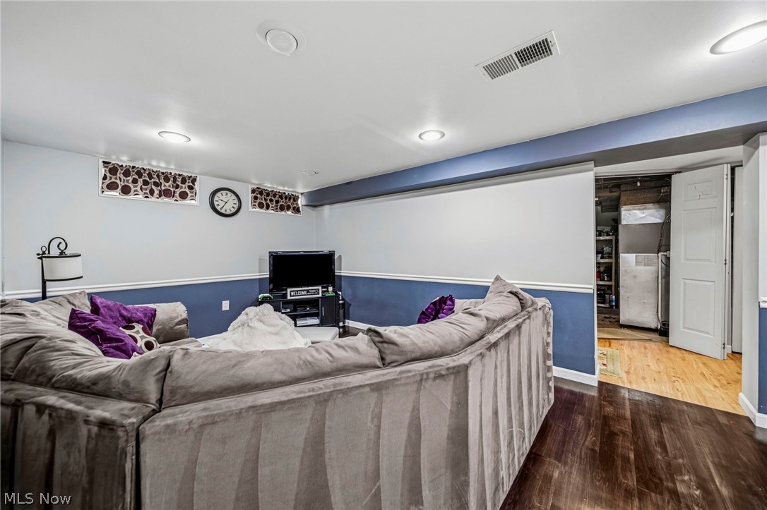 294 E 323rd Street Willowick OH 44095