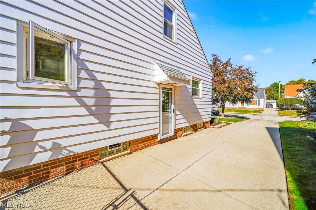 294 E 323rd Street Willowick OH 44095