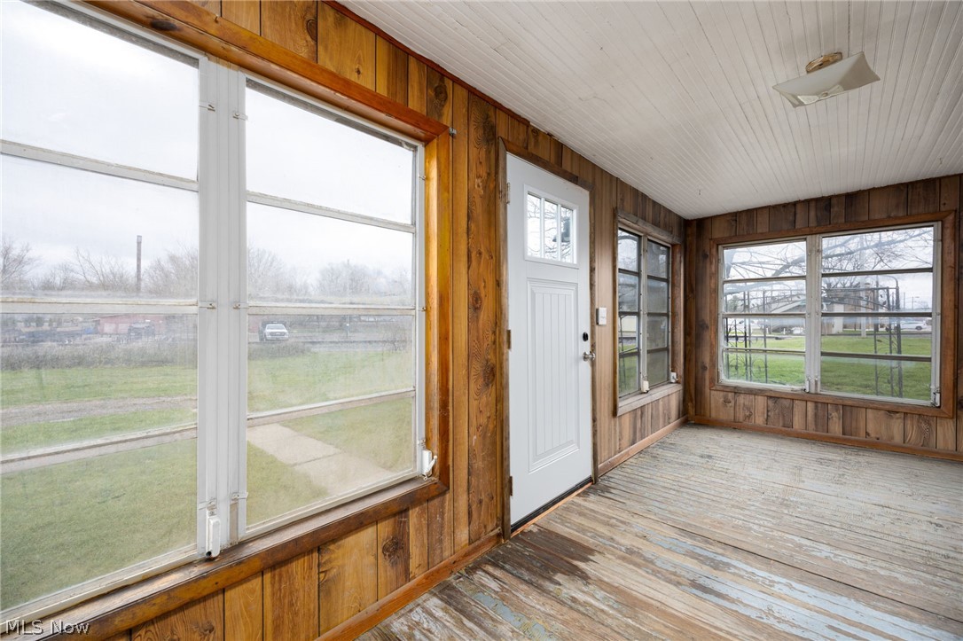 153 Schaff Alley Creston OH 44217