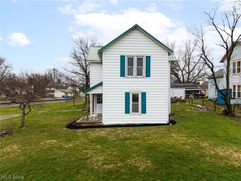 153 Schaff Alley Creston OH 44217