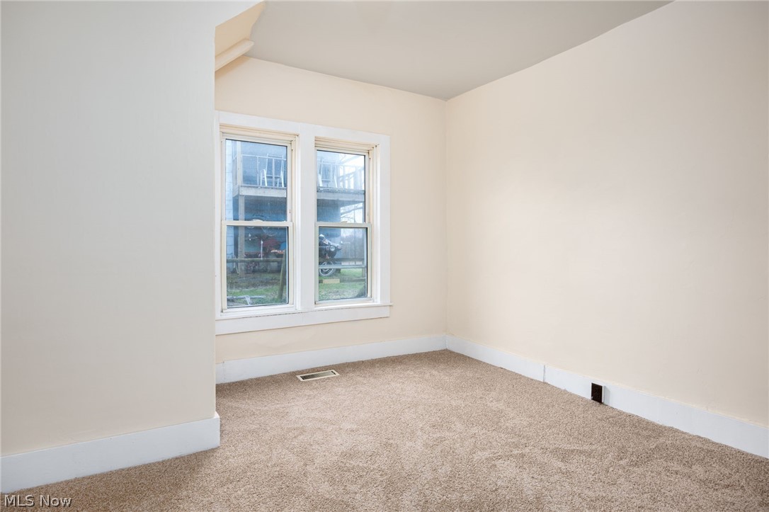 153 Schaff Alley Creston OH 44217