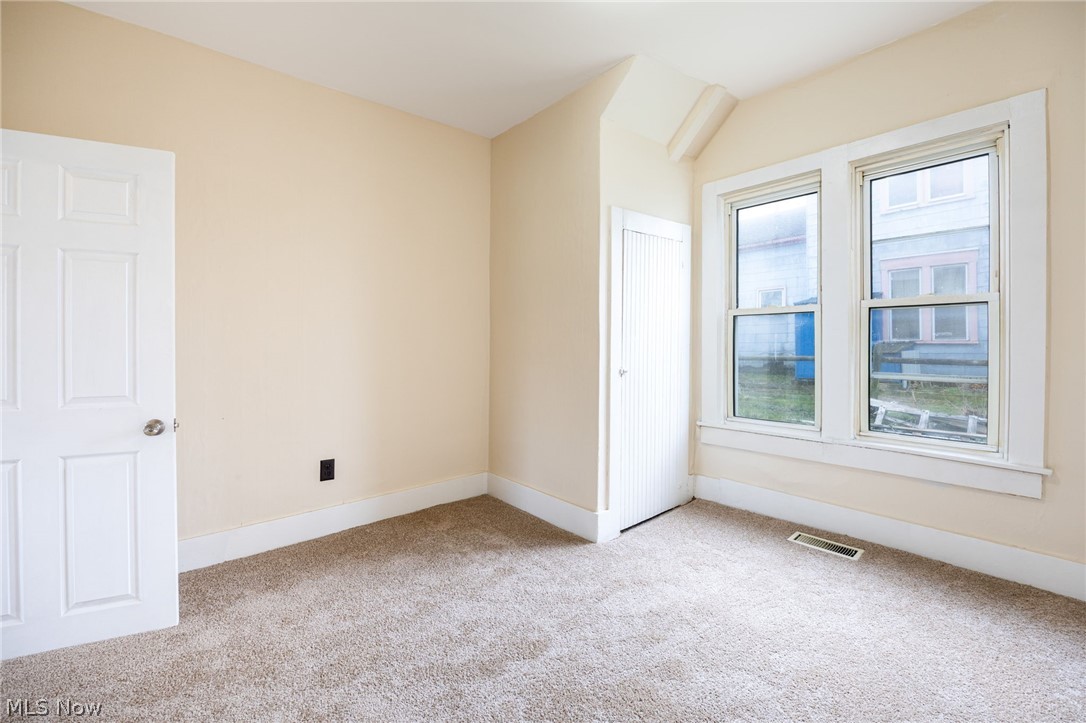 153 Schaff Alley Creston OH 44217