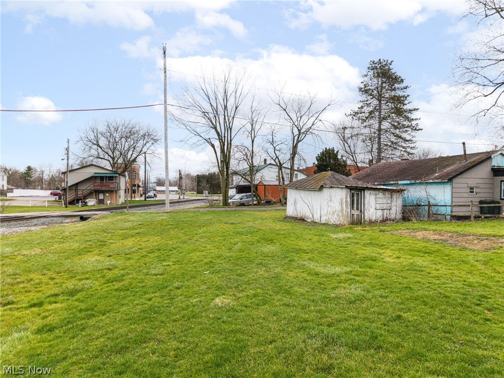 153 Schaff Alley Creston OH 44217