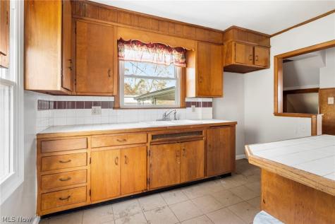 834 Devine Street Alliance OH 44601