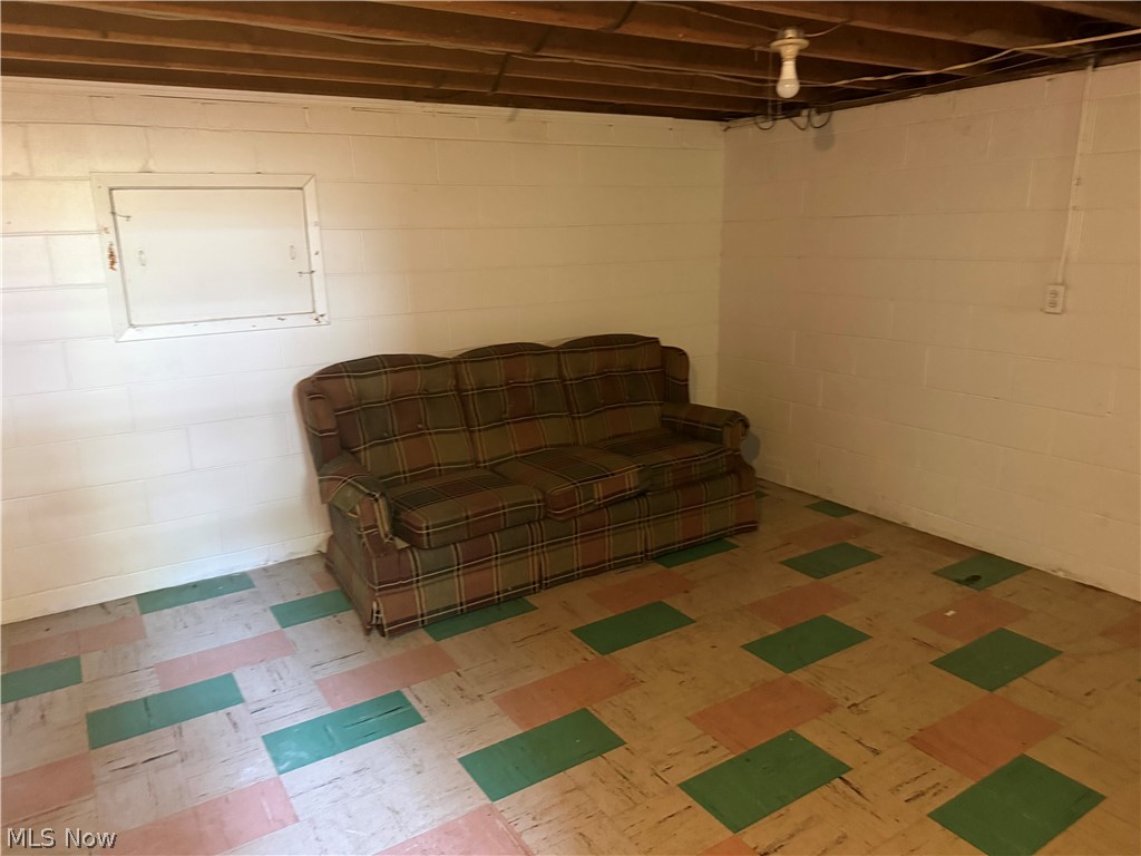 203 W Main Road Conneaut OH 44030