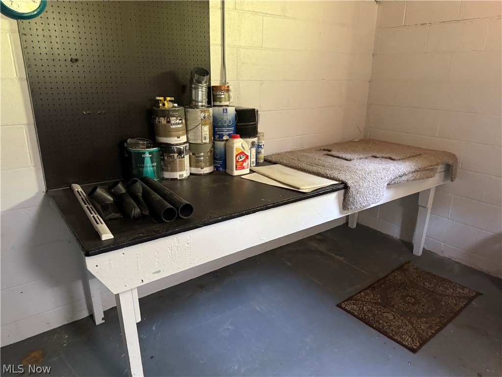 203 W Main Road Conneaut OH 44030