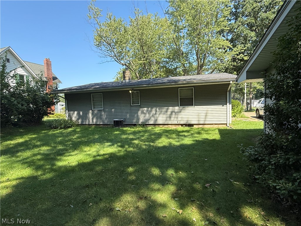 203 W Main Road Conneaut OH 44030