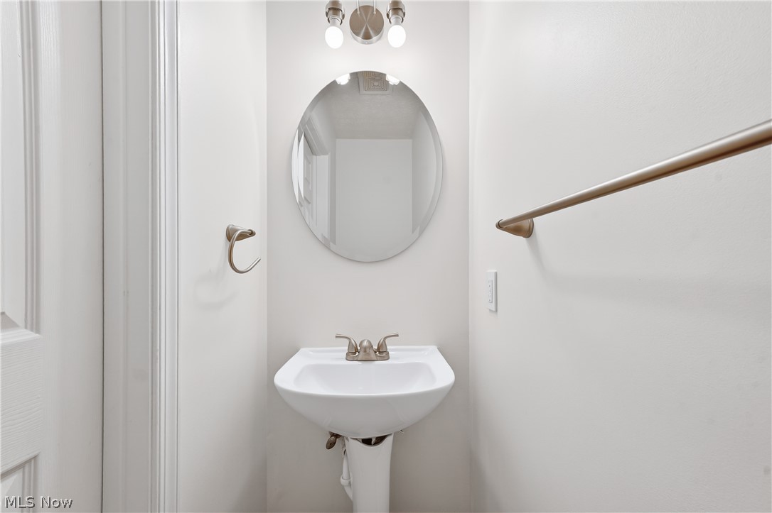 87 Crystal Court Brunswick OH 44212