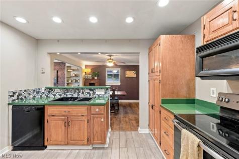 20019 Drake Road Strongsville OH 44149