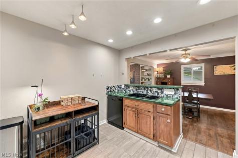20019 Drake Road Strongsville OH 44149