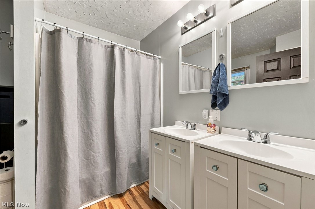 20019 Drake Road Strongsville OH 44149