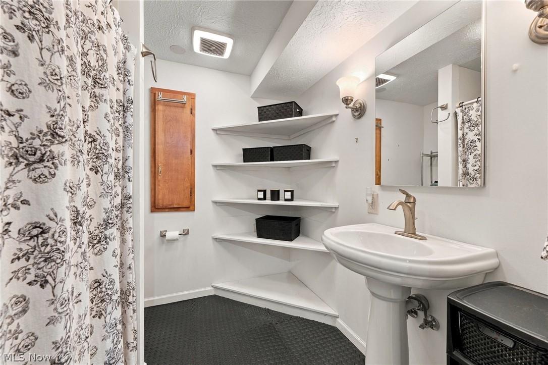 20019 Drake Road Strongsville OH 44149