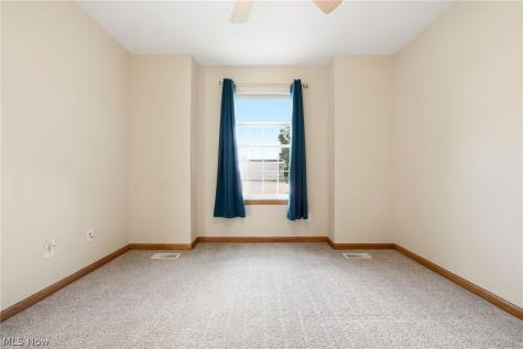 320 Falling Leaf Drive Seven Hills OH 44131
