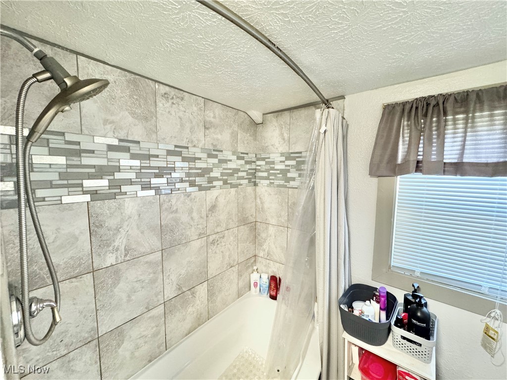 1693 Elfleda Street Lorain OH 44055