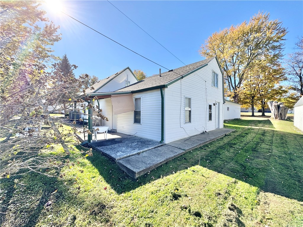 1693 Elfleda Street Lorain OH 44055